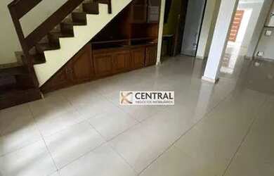 Imagem: A casa em condomínio para alugar possui 3 Dormitórios, 4 Banheiros