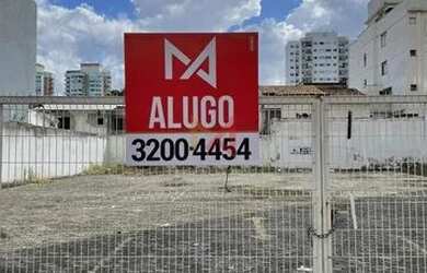 Imagem: O terreno possui 700m² de Área e está localizado em Itapuã