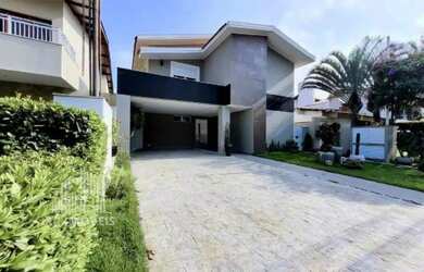 Imagem: A casa em condomínio possui 4 Dormitórios, 3 Banheiros, 5