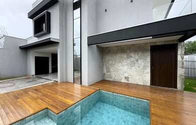 Imagem 2: Casa em Palmas. Piscina, Churrasqueira, Guarda roupae150m² de Área