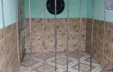 Imagem: A casa possui 2 Dormitórios, 1 Banheiro e está localizado