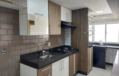 Imagem: O apartamento possui 2 Dormitórios, 2 Banheiros, 1 Vaga na