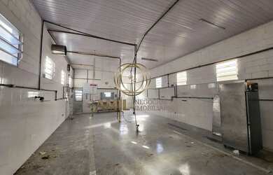 Imagem: O depósito possui 195m² de Área e está localizado em Parque