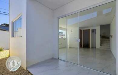 Imagem 5: Sobrado em Blumenau. 97m² de Área, 2 Vagas na garageme3 Dormitórios