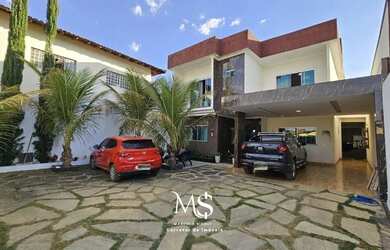 Imagem: A casa em condomínio possui 4 Dormitórios, 5 Banheiros, 4