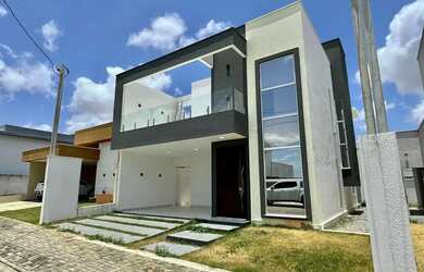 Imagem: A casa em condomínio possui 4 Dormitórios, 5 Banheiros, 2