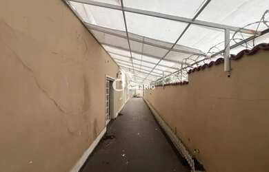 Imagem 16: Madureira Casa. Churrasqueira, Varanda, 490m² de Áreae2 Banheiros