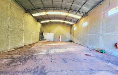 Imagem: O depósito possui 700m² de Área e está localizado em Vila