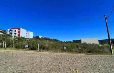 Imagem: O terreno possui 360m² de Área e está localizado em Vinhedos