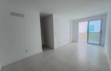 Imagem: O apartamento possui 3 Dormitórios, 1 Banheiro e 73m² de Área