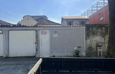 Imagem: A casa possui 2 Dormitórios e 2 Banheiros e está localizado