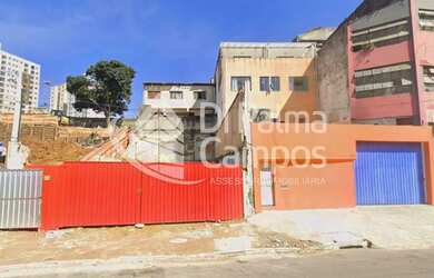 Imagem: O depósito possui 1 Vaga na garagem e 120m² de Área e está