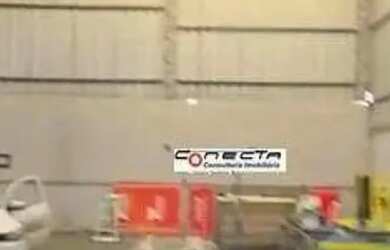 Imagem: O depósito possui 5 Vagas na garagem, 450m² de Área e está