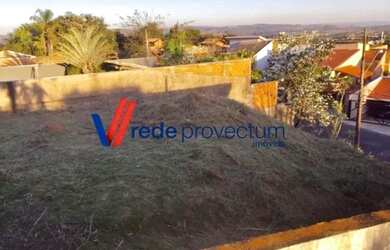 Imagem: O terreno possui 756m² de Área e está localizado em Caminhos