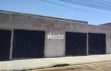 Imagem: A casa possui 5 Dormitórios, 5 Banheiros, 5 Vagas na garagem