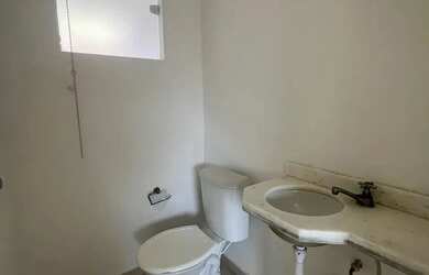 Imagem 9: Sobrado para aluguel tem 70 metros quadrados com 2 quartos em Centro -...