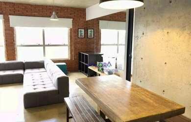 Imagem: O apartamento possui 1 Dormitório, 2 Banheiros, 1 Vaga na garagem