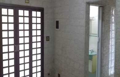 Imagem: A casa possui 2 Dormitórios, 3 Banheiros, 3 Vagas na garagem