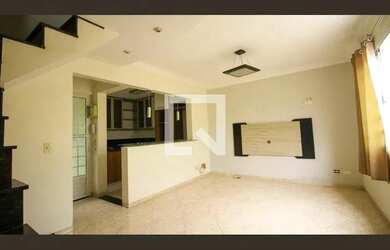 Imagem: A casa possui 2 Dormitórios, 3 Banheiros, 2 Vagas na garagem