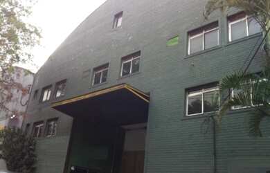 Imagem: O depósito possui 850m² de Área e está localizado em Jardim