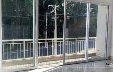 Imagem: O depósito possui 2 Vagas na garagem, 40m² de Área e está