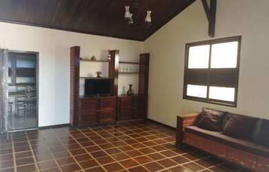 Imagem 6: Casa em iriri próximo ao boenas onda