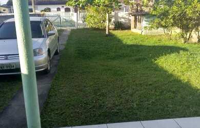 Imagem: A casa possui 2 Dormitórios, 2 Banheiros, 3 Vagas na garagem