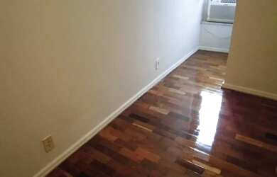 Imagem 15: Apartamento de sala e três quartos, em rua tranquila de Copacabana