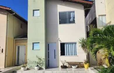 Imagem: A casa em condomínio possui 3 Dormitórios, 1 Banheiro, 2 Vagas