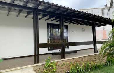 Imagem: A casa possui 3 Dormitórios, 3 Banheiros, 3 Vagas na garagem