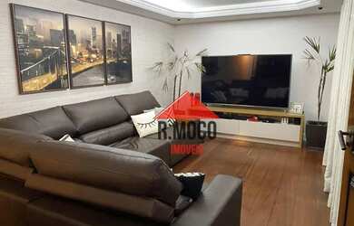 Imagem: A casa possui 4 Dormitórios, 3 Banheiros, 2 Vagas na garagem