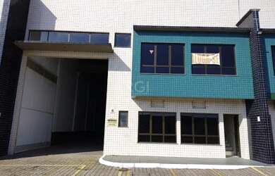 Imagem: O depósito possui 690m² de Área e está localizado em Sarandi