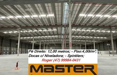 Imagem: O depósito possui 5 Vagas na garagem, 10.000m² de Área e