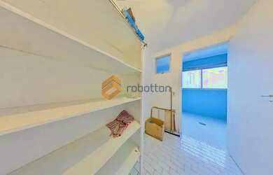 Imagem: O apartamento possui 3 Dormitórios, 1 Banheiro, 2 Vagas na