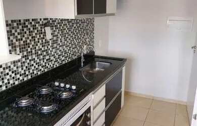 Imagem: O apartamento possui 2 Dormitórios, 1 Banheiro, 1 Vaga na garagem