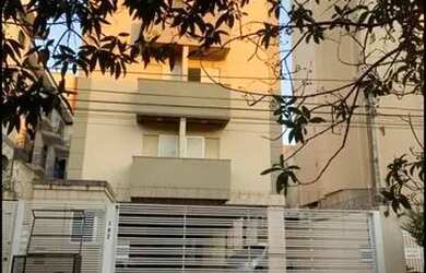 Imagem: O apartamento possui 1 Dormitório, 1 Banheiro e 1 Vaga na garagem