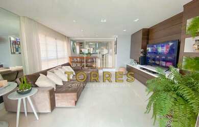 Imagem 4: Apartamento reformado frente mar na Praia das Astúrias no Guarujá com...