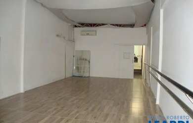 Imagem: O depósito possui 245m² de Área e está localizado em Bairro