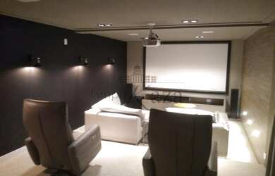 Imagem: A casa em condomínio possui 3 Dormitórios, 5 Banheiros, 3