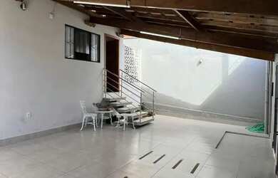 Imagem 2: Oportunidade única Casa de 3 quartos na rua Santa Maria