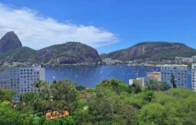 Imagem: O apartamento possui 3 Dormitórios, 4 Banheiros, 2 Vagas na