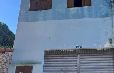 Imagem: A casa possui 3 Dormitórios, 4 Banheiros e está localizado