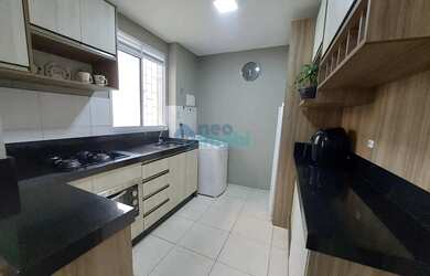 Imagem: O apartamento possui 2 Dormitórios, 1 Banheiro, 1 Vaga na garagem