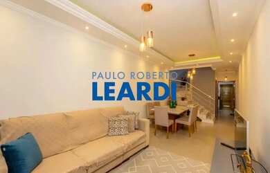 Imagem: A casa possui 3 Dormitórios, 3 Banheiros, 2 Vagas na garagem