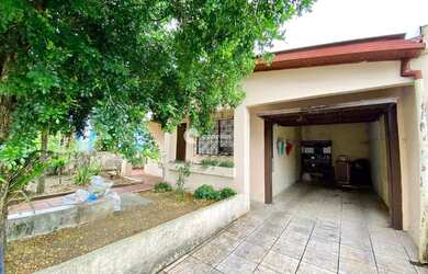 Imagem 2: Casa em Bairro bem localizado!!