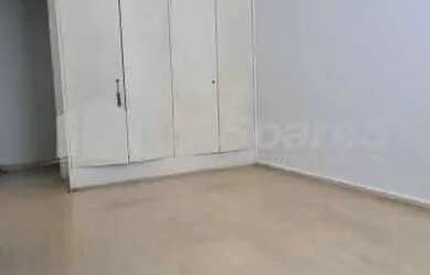 Imagem 10: Rua Assis Brasil, apartamento de quarto quartos, dois banheiros sociais, dependência compl