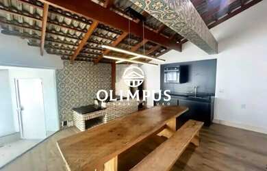 Imagem: A casa possui 3 Dormitórios, 3 Banheiros, 2 Vagas na garagem