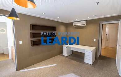 Imagem: O depósito possui 47m² de Área e está localizado em Bairro