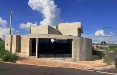 Imagem: A casa à venda possui 3 Dormitórios, 2 Banheiros, 2 Vagas