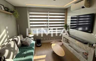 Imagem: O apartamento possui 2 Dormitórios, 2 Banheiros, 2 Vagas na